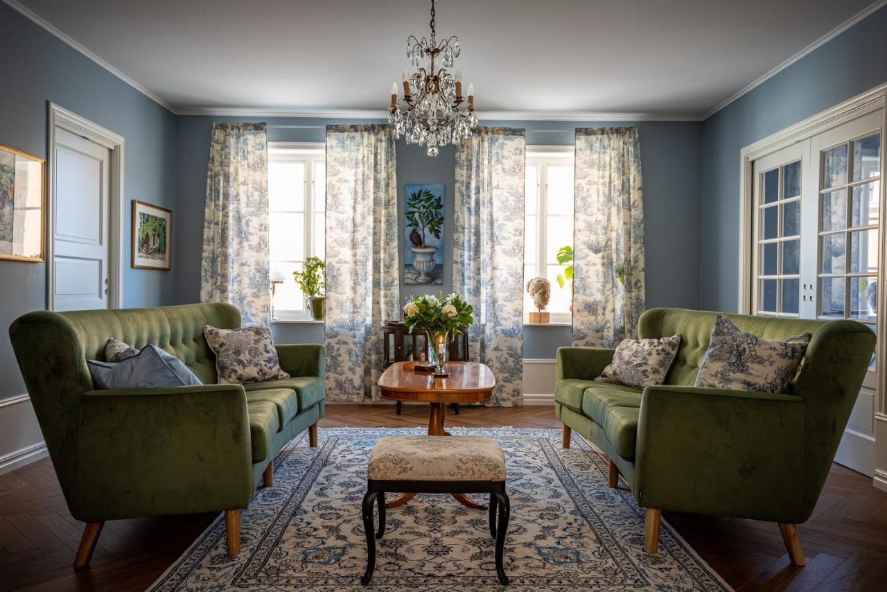 Fregatten Bed & Breakfast カールスクルーナ エクステリア 写真