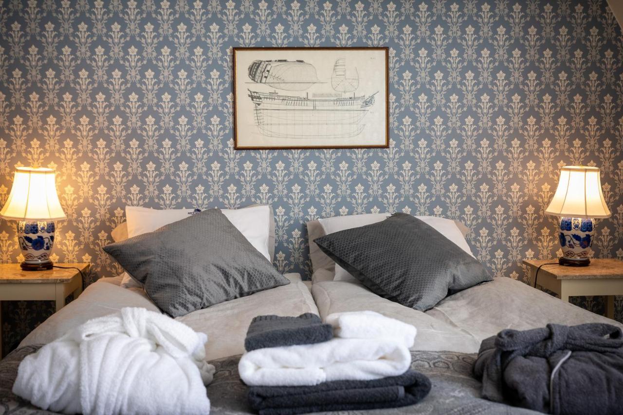 Fregatten Bed & Breakfast カールスクルーナ エクステリア 写真