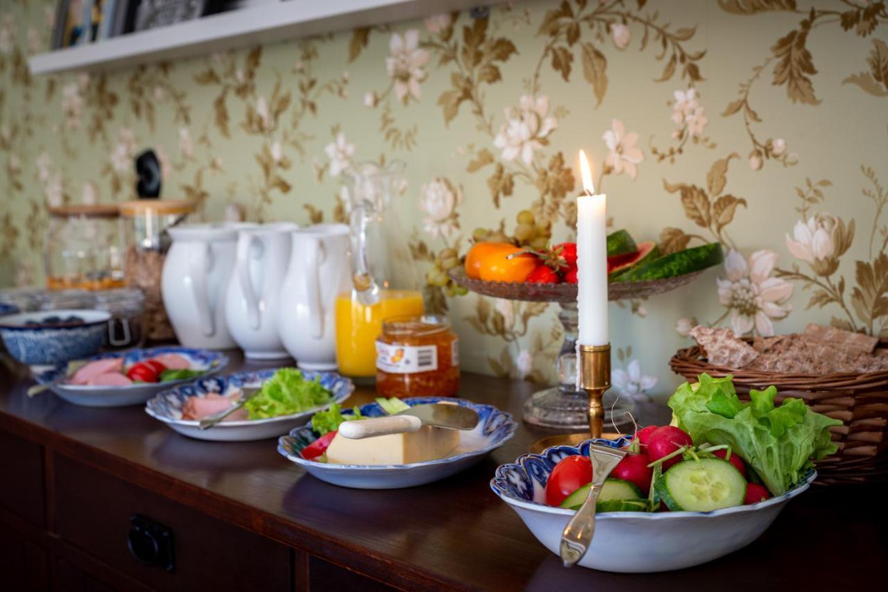Fregatten Bed & Breakfast カールスクルーナ エクステリア 写真