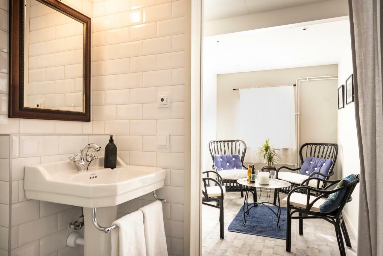Fregatten Bed & Breakfast カールスクルーナ エクステリア 写真