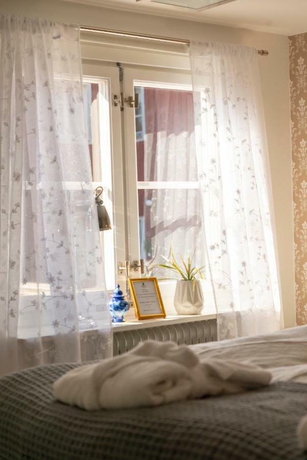 Fregatten Bed & Breakfast カールスクルーナ エクステリア 写真