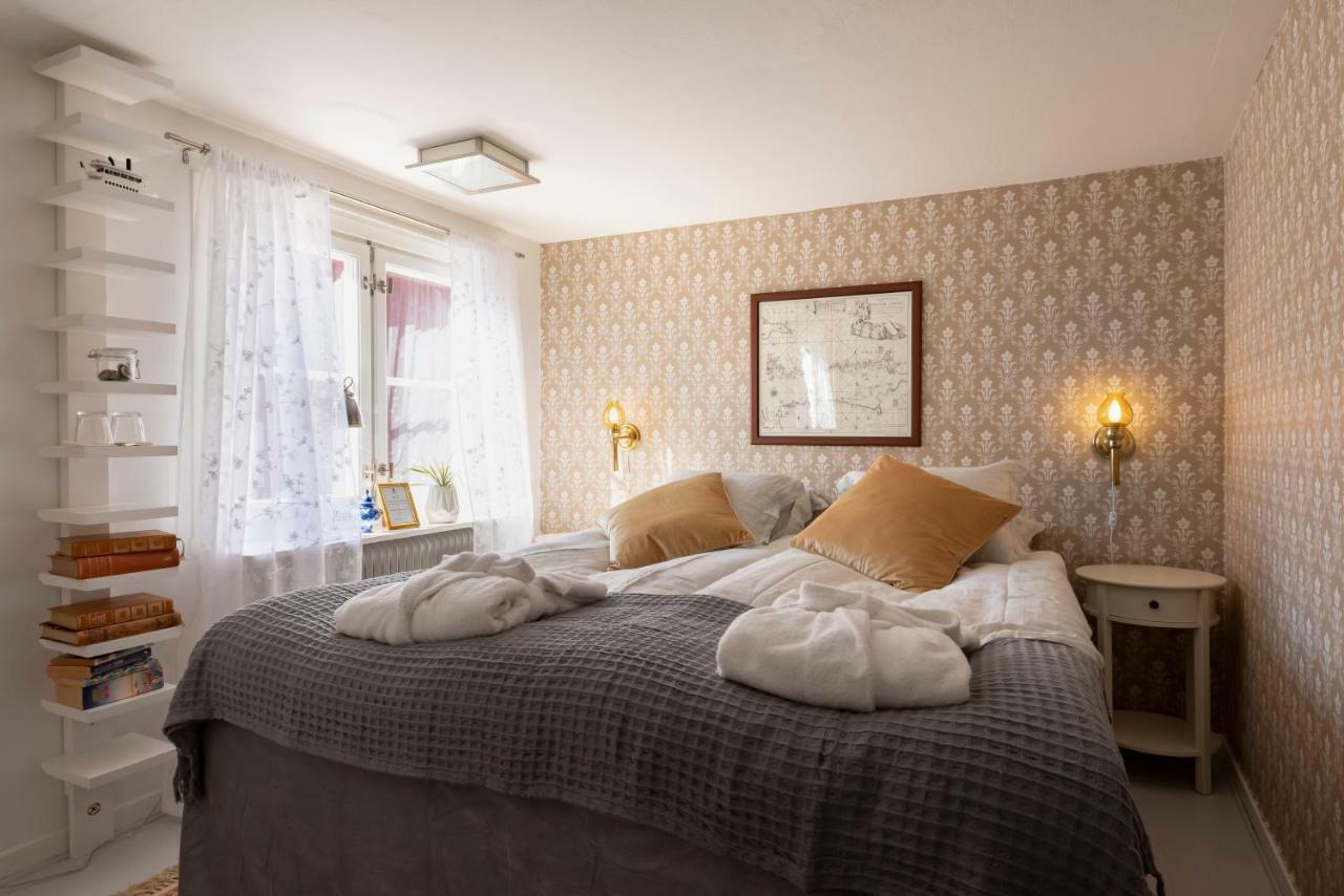 Fregatten Bed & Breakfast カールスクルーナ エクステリア 写真